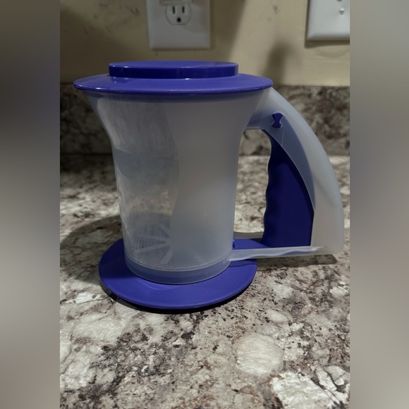 Tupperware Kitchen Tupperware Sift N Style Flour Sifter Poshmark